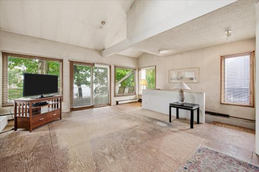 06-5510 Maple Heights Rd [3152808]- 006.jpg
