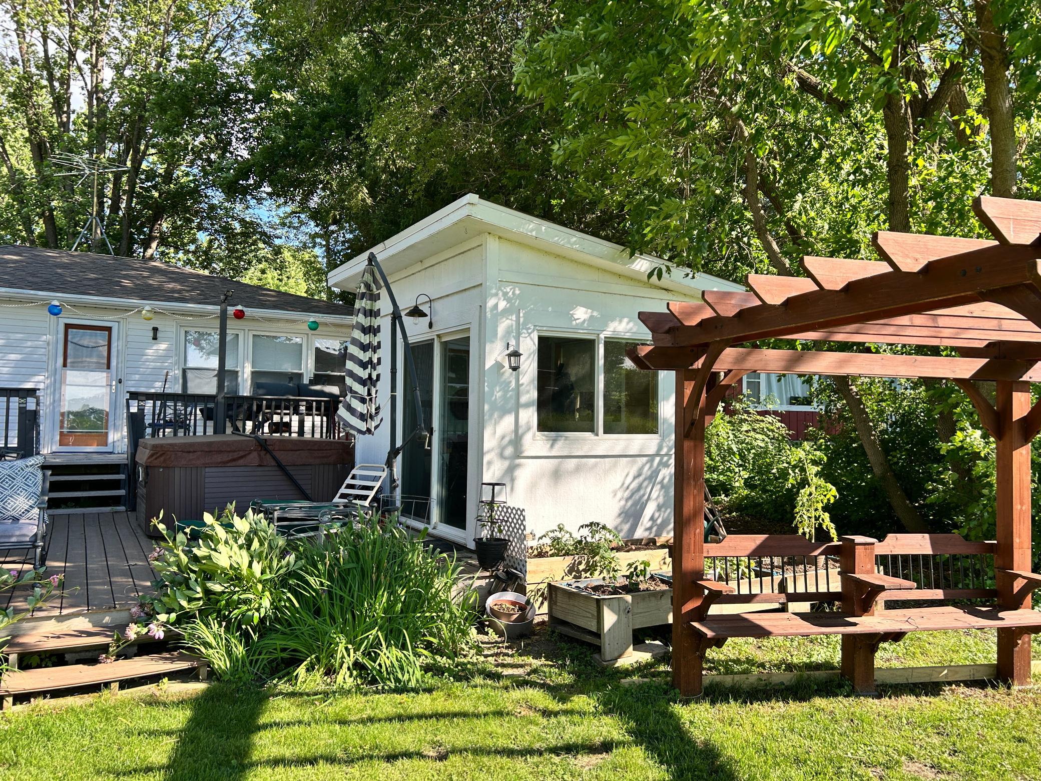 This is another angle of the bonus building next to the deck. Let your imagination run wild for its future use.