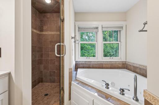 1423 June Avenue S, Golden Valley, MN 55416