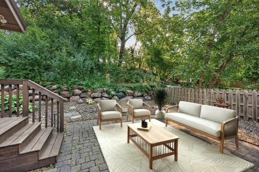 Serene & private backyard with low maintenance!