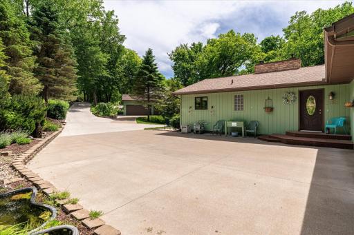 1184 Crescent Hills Drive, La Crescent, MN 55947