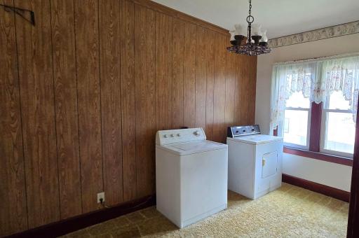 212 E 5th Street, Albert Lea, MN 56007