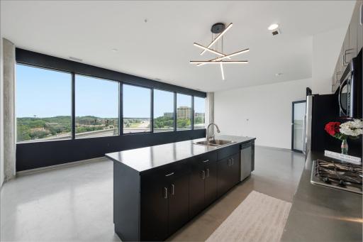 5601 Smetana Drive, 712, Hopkins, MN 55343