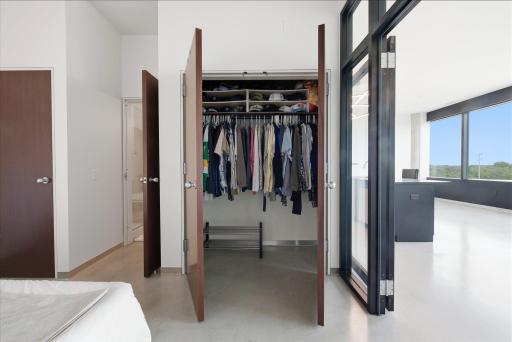 14-5601 Smetana Dr Unit 712 [3119805]- 014.jpg