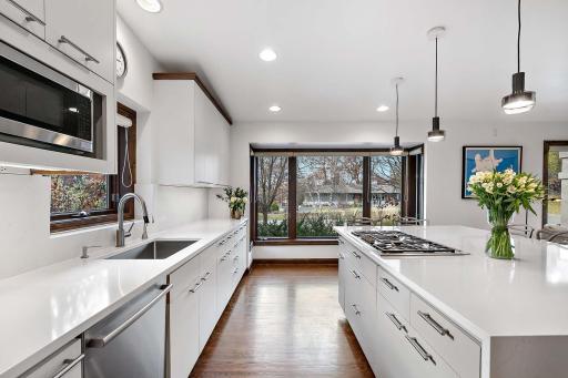 5717 Schaefer Road, Minneapolis, MN 55436