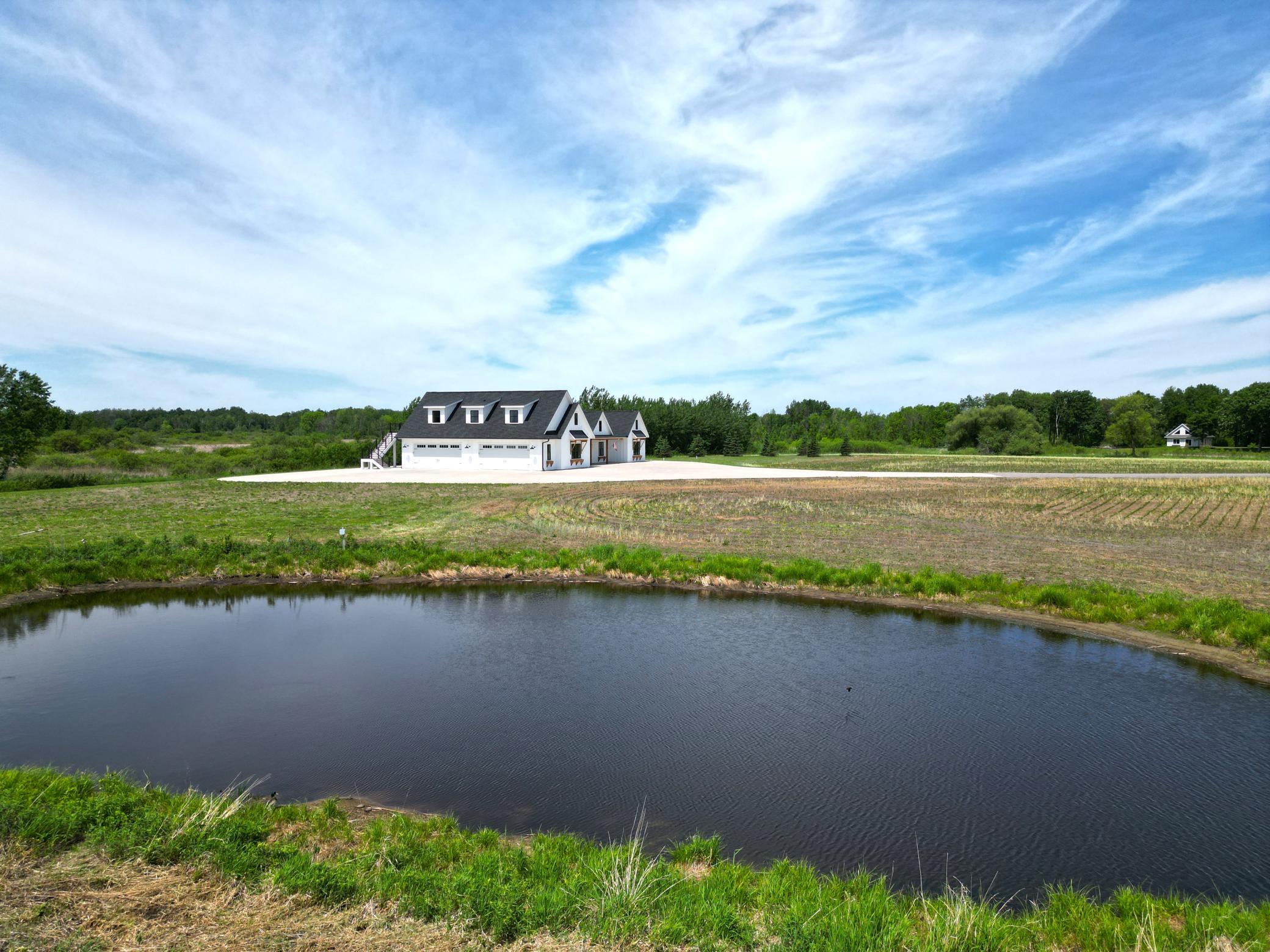 Surrounded by open skies and picturesque scenery, this is certainly the perfect setting to enjoy all that country living has to offer.