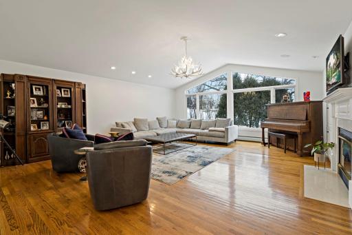 4604 Merilane, Minneapolis, MN 55436