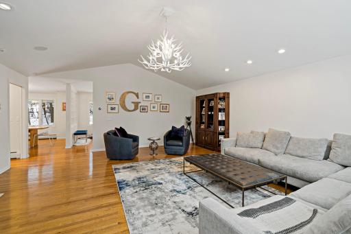 4604 Merilane, Minneapolis, MN 55436
