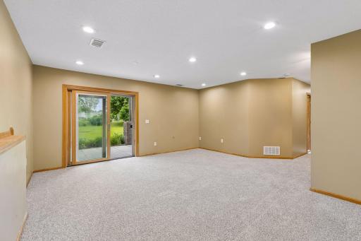 680 Lois Lane, Lino Lakes, MN 55014