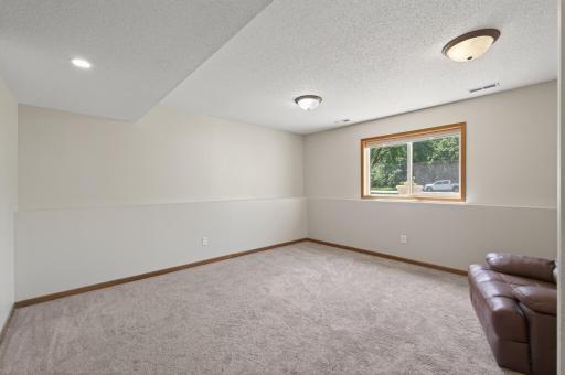 1541 146th Lane NW, Andover, MN 55304