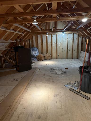 Great Storage space and/or area to add a living space, Fun Room, Man Cave ...