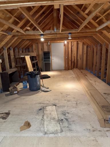 Great Storage space and/or area to add a living space, Fun Room, Man Cave ...