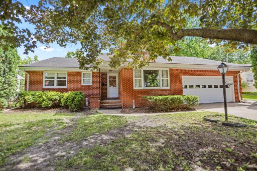 216 8th Avenue SE, Waseca, MN 56093
