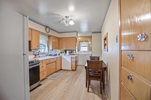 216 8th Avenue SE, Waseca, MN 56093
