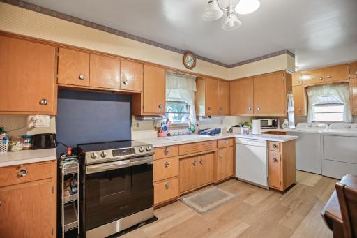 216 8th Avenue SE, Waseca, MN 56093