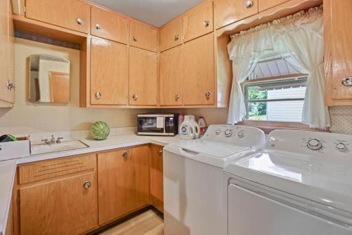 216 8th Avenue SE, Waseca, MN 56093