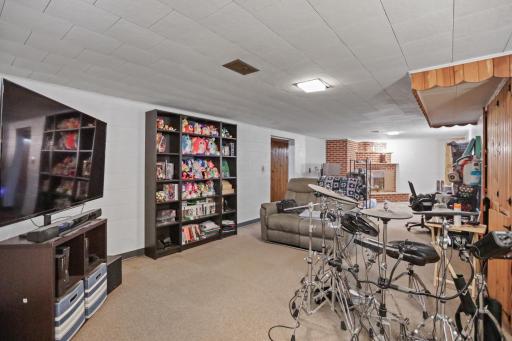 216 8th Avenue SE, Waseca, MN 56093