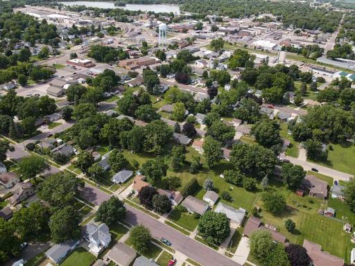 216 8th Avenue SE, Waseca, MN 56093