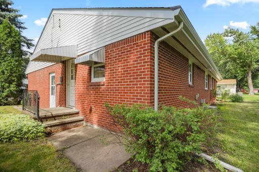 216 8th Avenue SE, Waseca, MN 56093