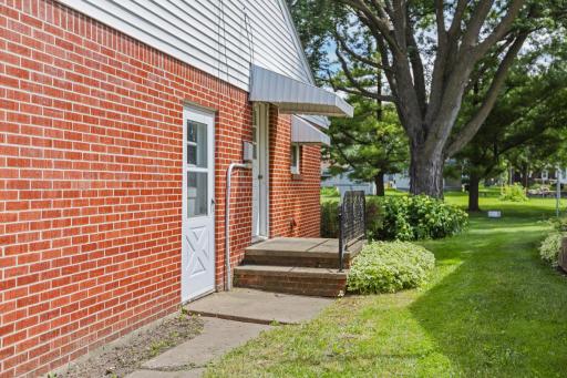 216 8th Avenue SE, Waseca, MN 56093