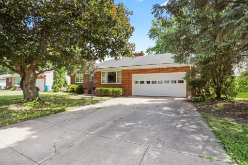 216 8th Avenue SE, Waseca, MN 56093