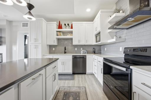 360 32nd Avenue W, 607, West Fargo, ND 58078