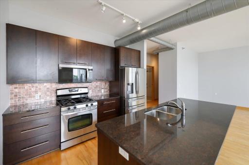 1211 Lagoon Avenue, 510, Minneapolis, MN 55408