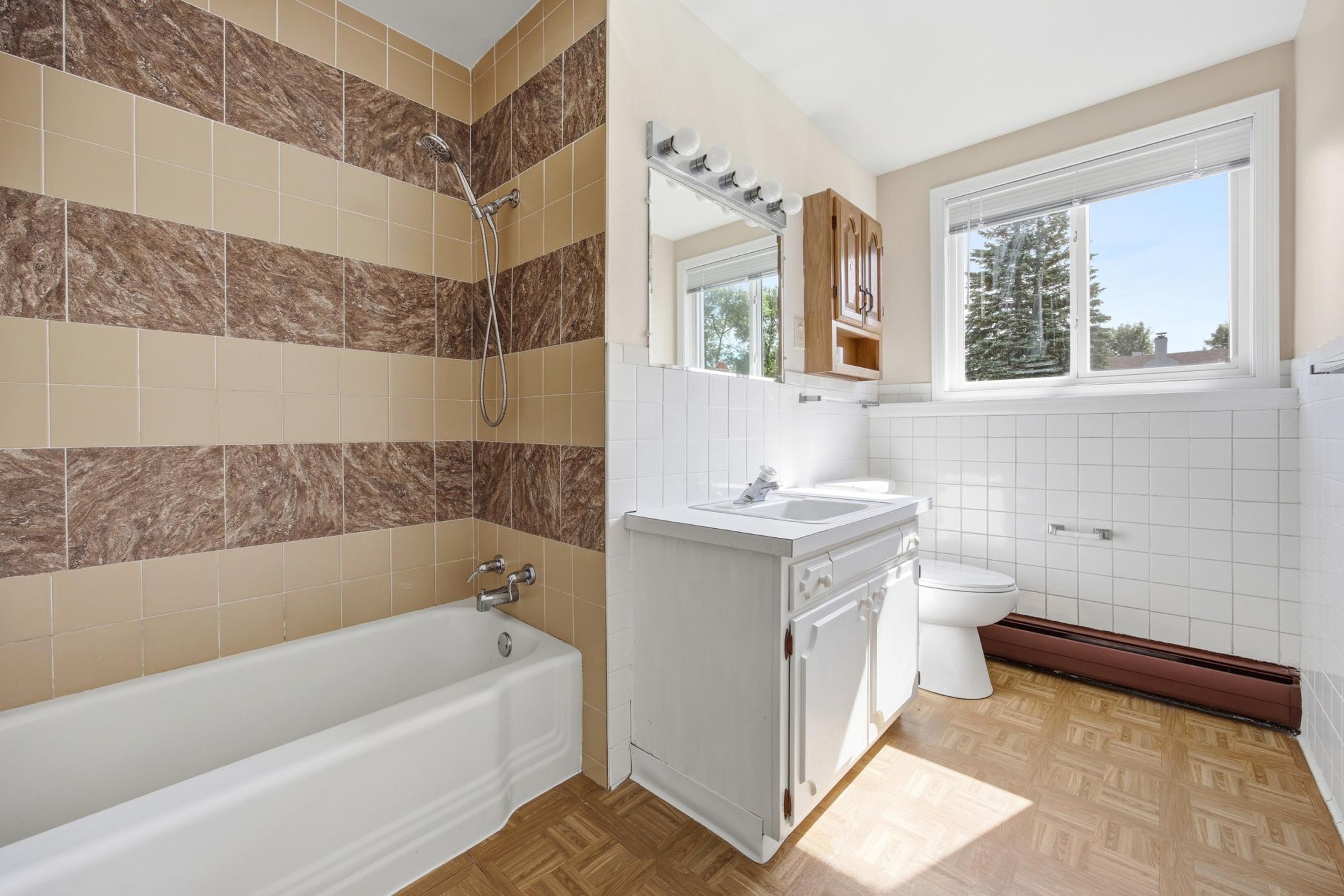 full bathroom