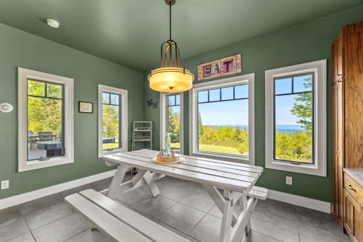 685 Cuttingwood Road, Two Harbors, MN 55616