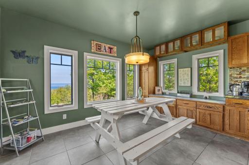 685 Cuttingwood Road, Two Harbors, MN 55616