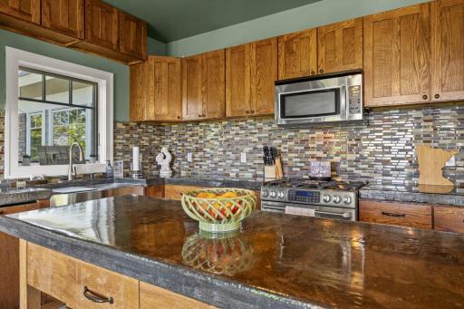 685 Cuttingwood Road, Two Harbors, MN 55616