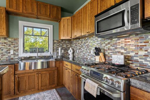 685 Cuttingwood Road, Two Harbors, MN 55616