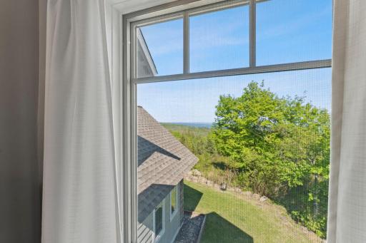 685 Cuttingwood Road, Two Harbors, MN 55616