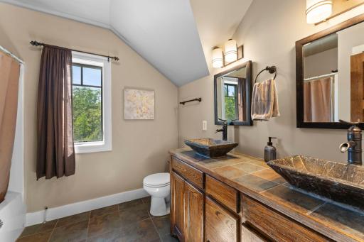 685 Cuttingwood Road, Two Harbors, MN 55616