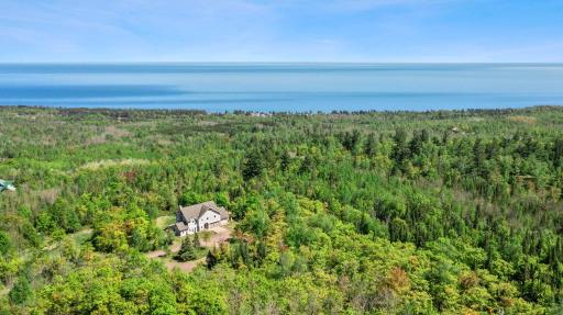 685 Cuttingwood Road, Two Harbors, MN 55616