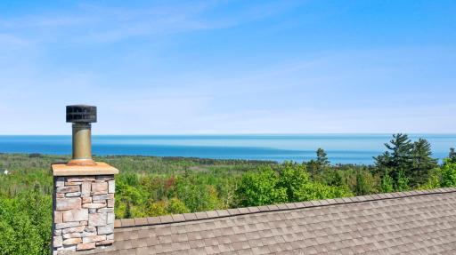 685 Cuttingwood Road, Two Harbors, MN 55616