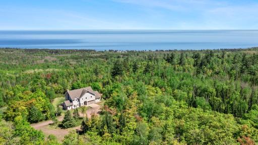 685 Cuttingwood Road, Two Harbors, MN 55616