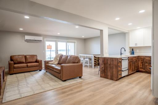 151 Lake Avenue N, 102, Spicer, MN 56288
