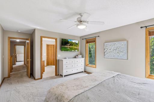 3794 Smithfield Curve, Saint Paul, MN 55129
