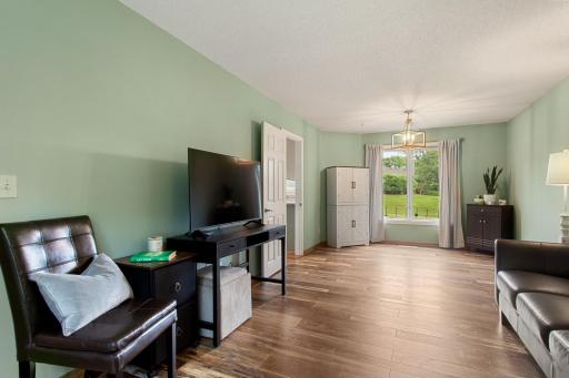 864 Winterberry Court, Woodbury, MN 55125