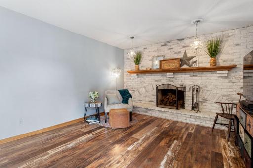864 Winterberry Court, Woodbury, MN 55125