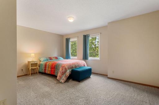 864 Winterberry Court, Woodbury, MN 55125