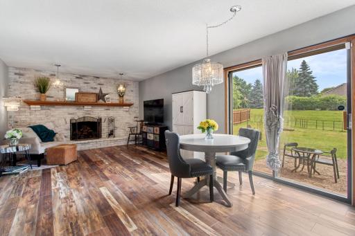 864 Winterberry Court, Woodbury, MN 55125