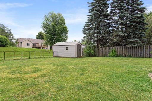 864 Winterberry Court, Woodbury, MN 55125