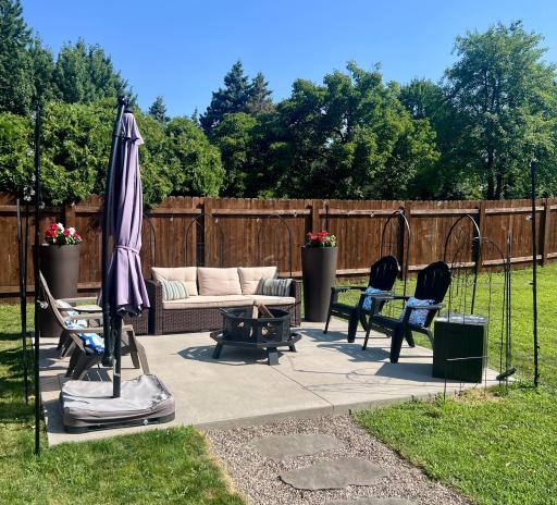 864 Winterberry Court, Woodbury, MN 55125