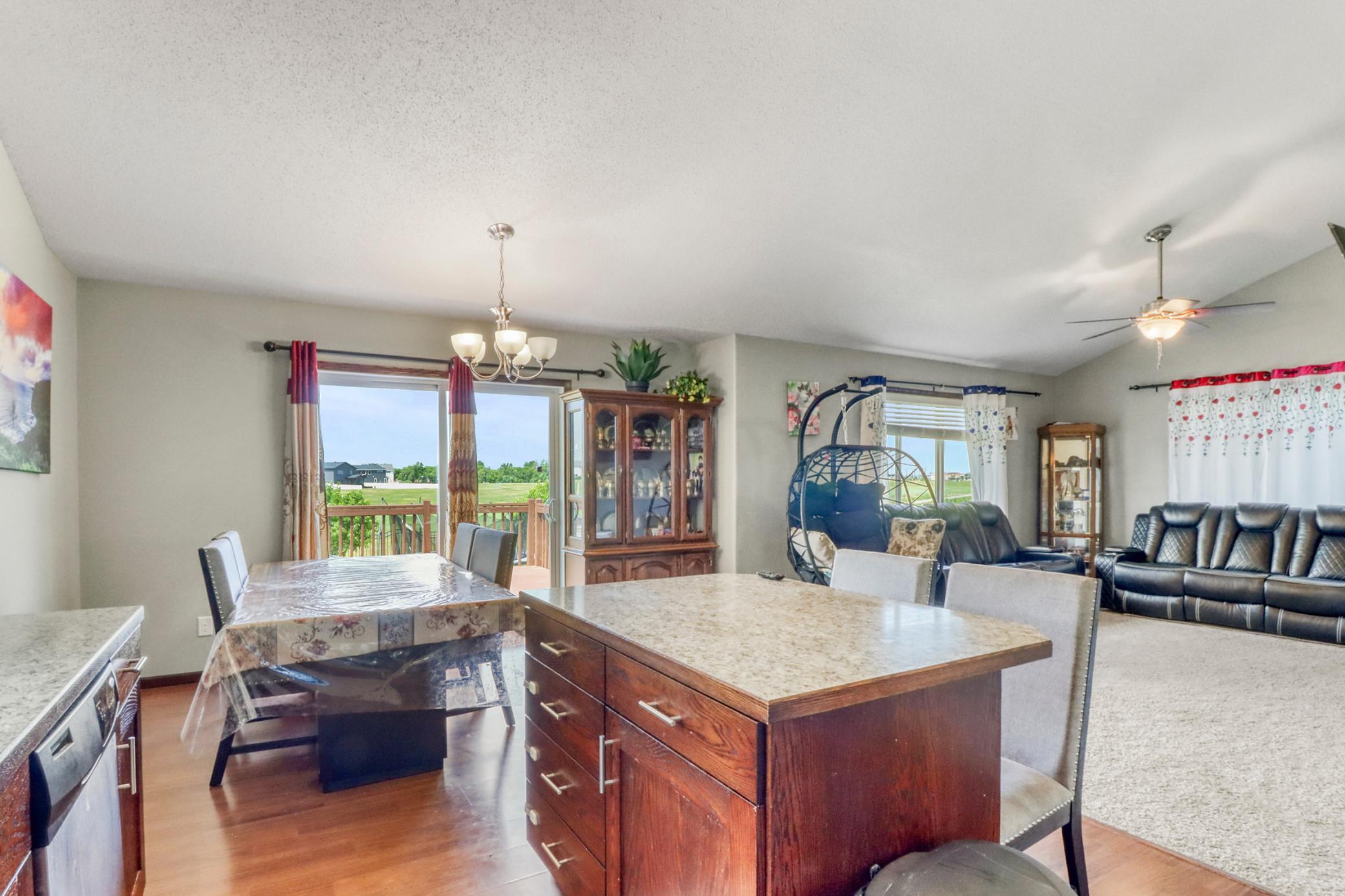 Kitchen1_5-3264.JPG