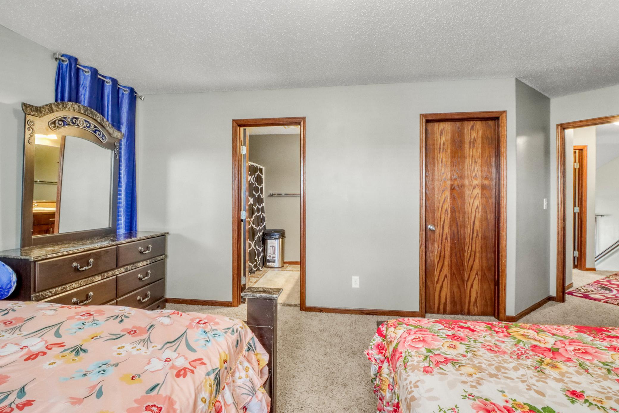 Primary Bedroom1_3-3264.JPG