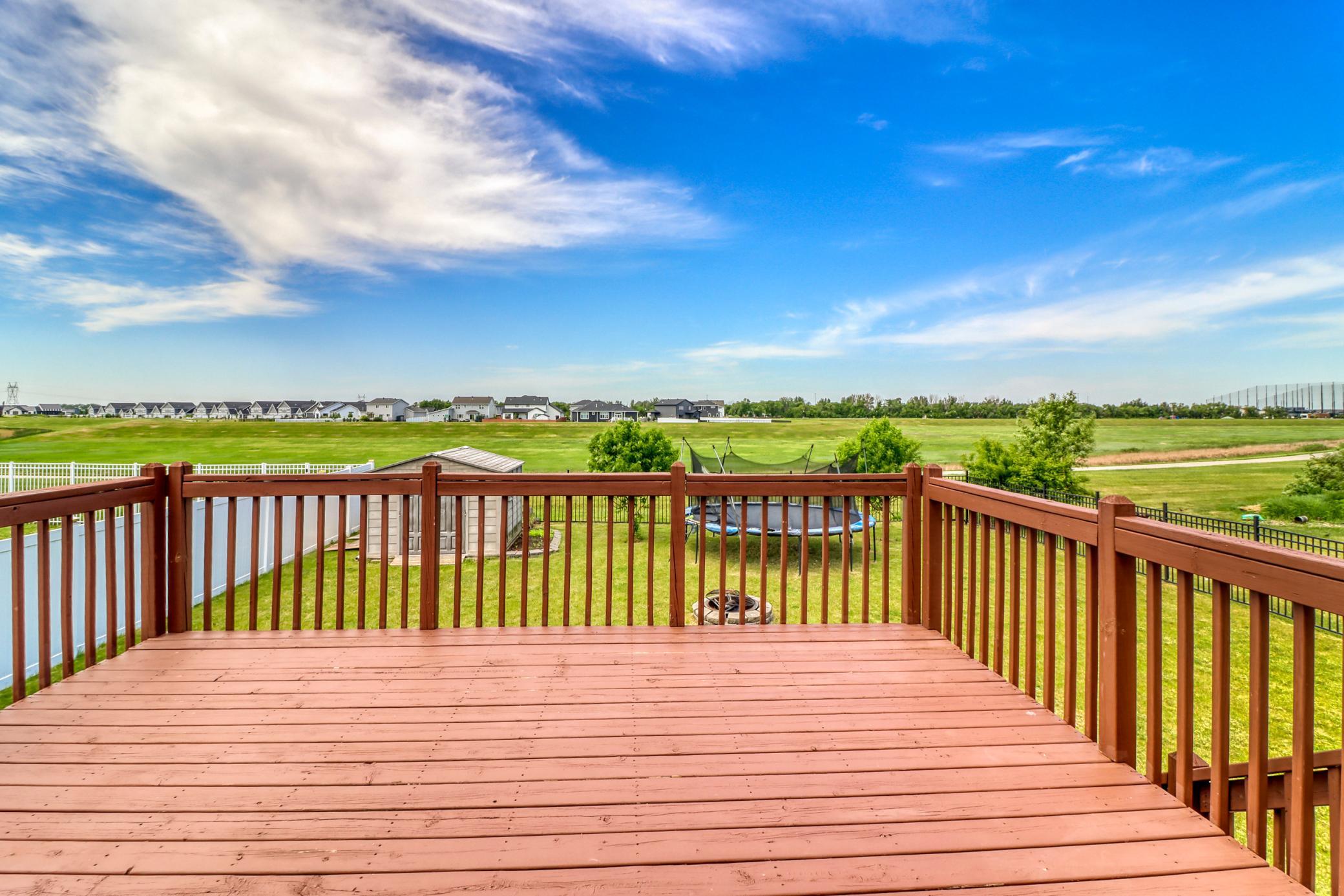 Backyard_Deck1_2-3264.JPG