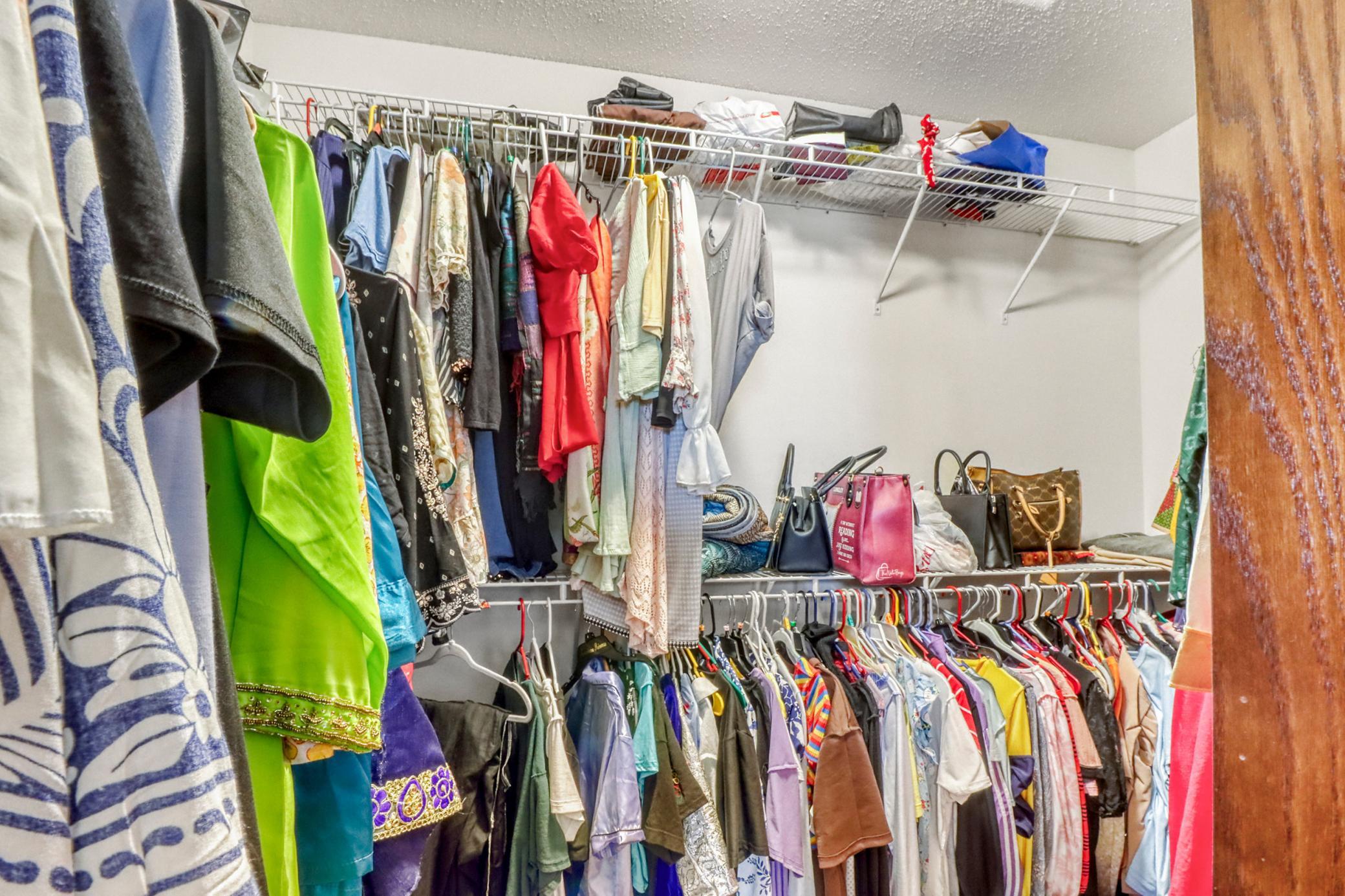 Primary Closet1_1-3264.JPG
