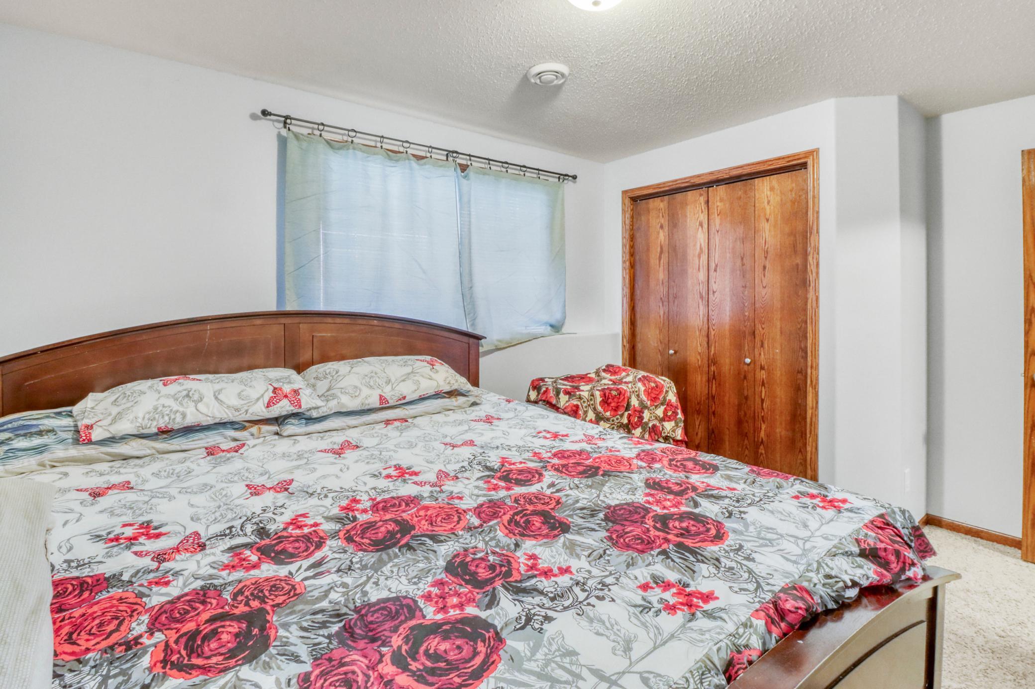Basement Bedroom1_2-3264.JPG
